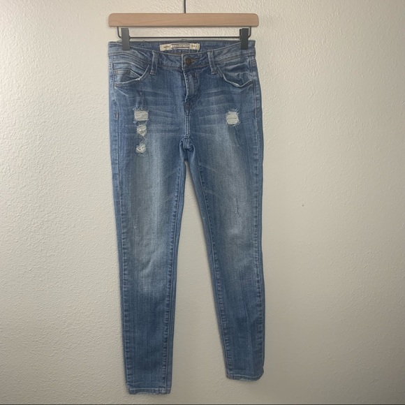 I&M- blue slightly ripped premium jeans mid rise - Picture 1 of 6